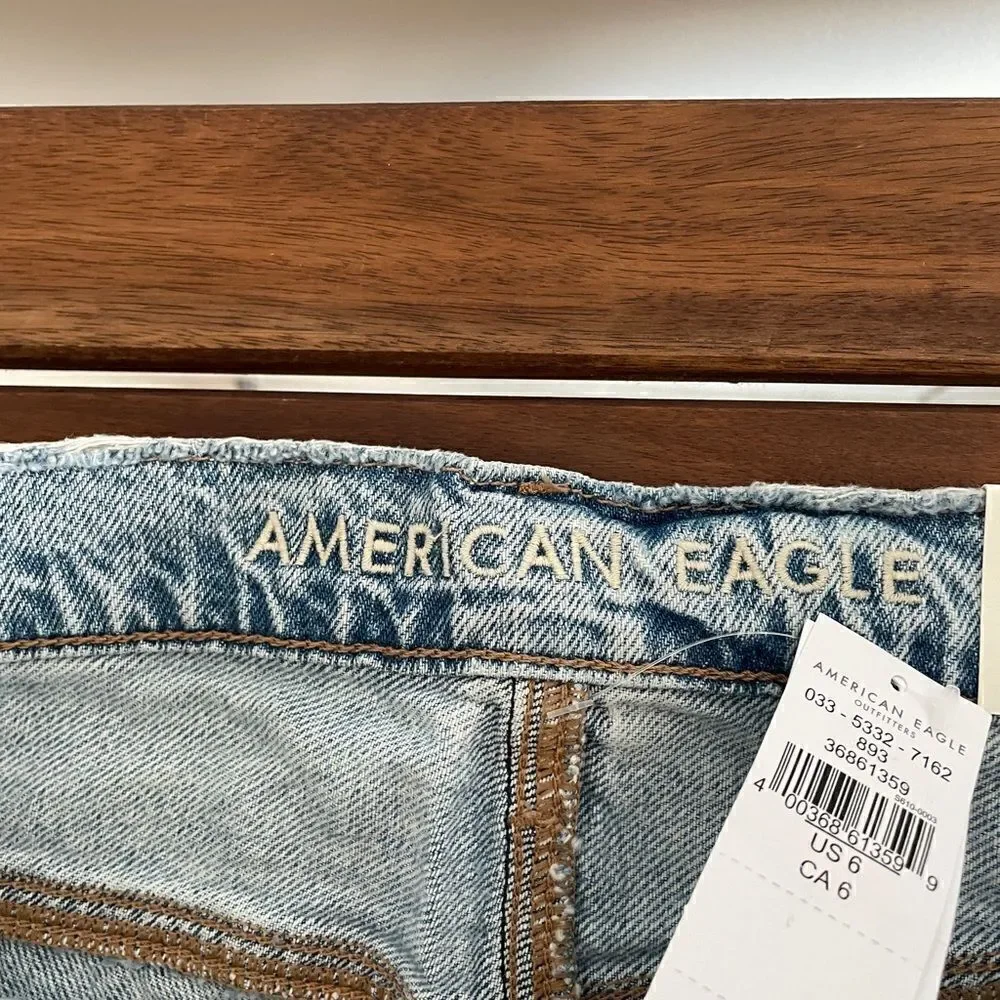 NWT American Eagle Denim Baggy Short size 6 MSRP$60